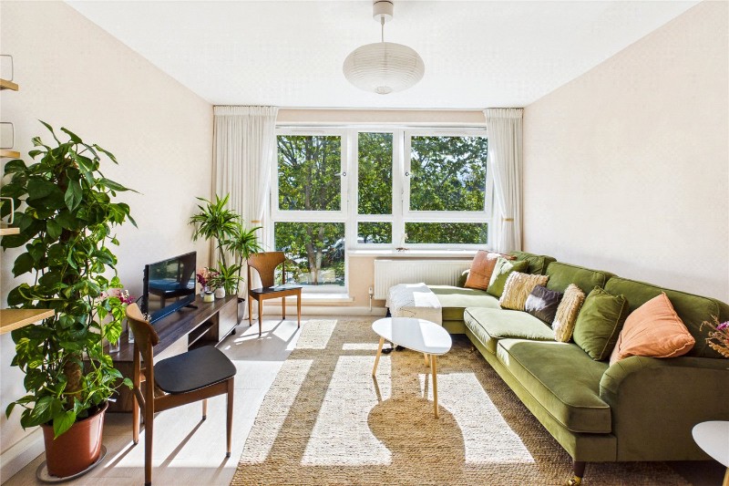 Lanercost Close, London, SW2