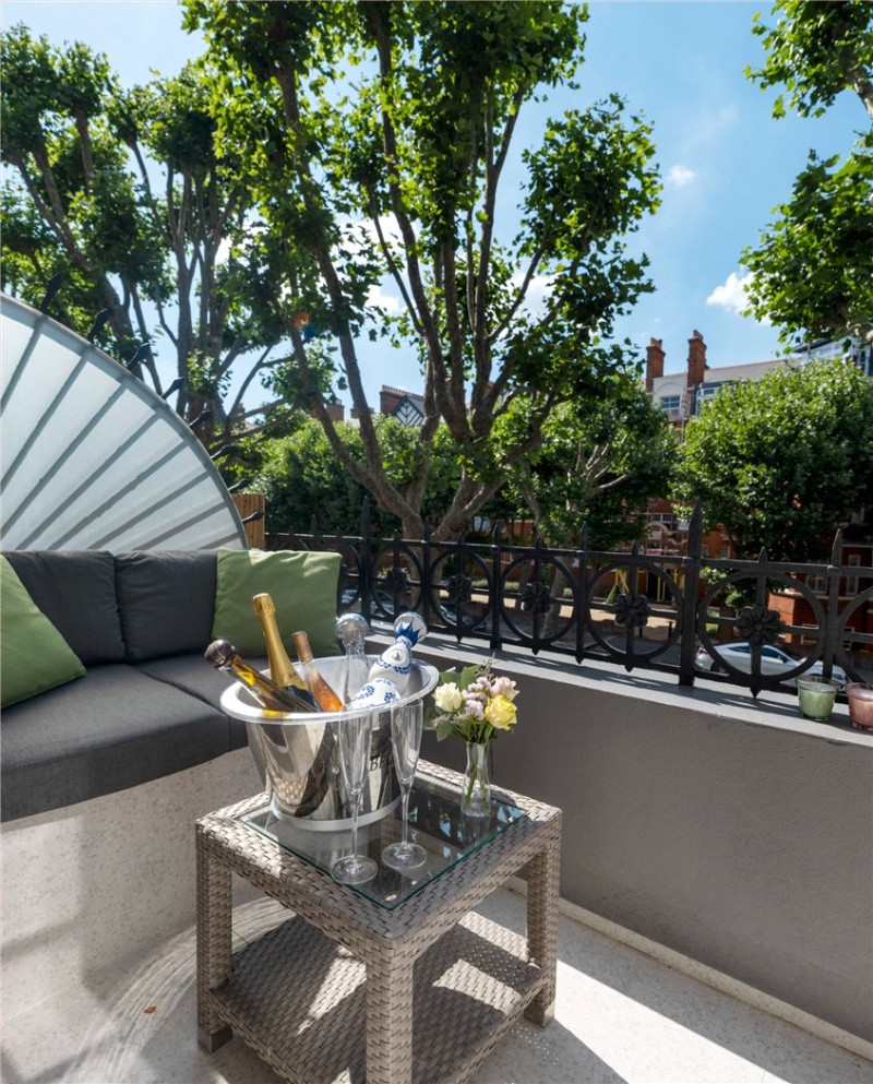 Elgin Avenue, London, W9