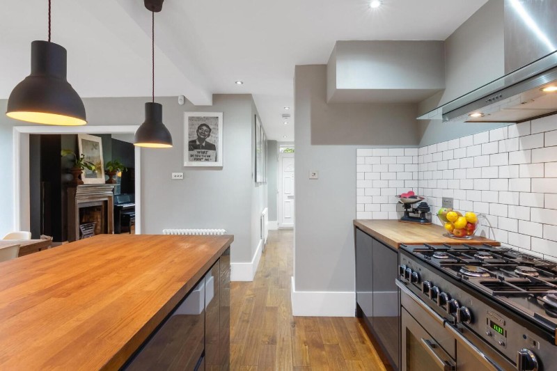 Wharncliffe Gardens, London, SE25