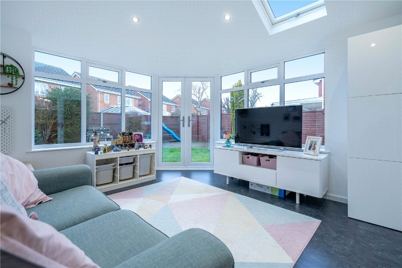 Chatsworth Close, Market Deeping, Peterborough, Lincolnshire, PE6