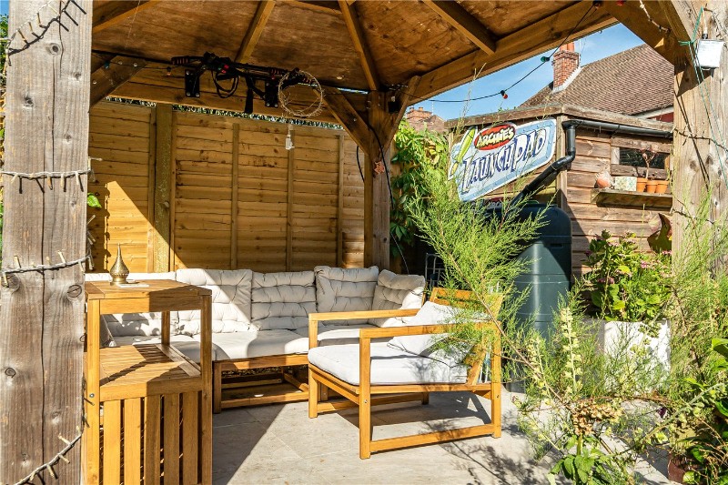 Coleson Hill Road, Wrecclesham, Farnham, Surrey, GU10