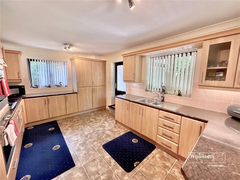 Rothesay Drive, Highcliffe, Christchurch, Dorset, BH23