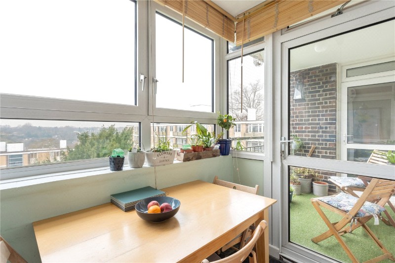 Winterfold Close, London, SW19