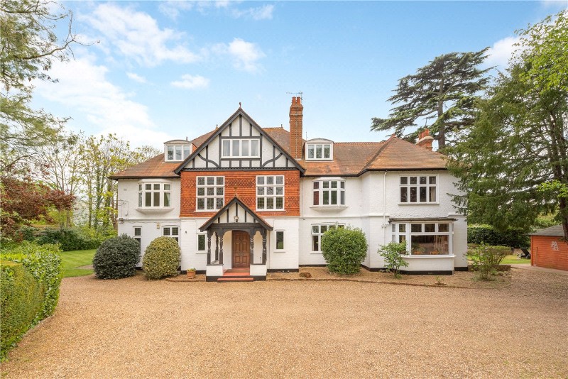 Lyne Crossing Road, Lyne, Surrey, KT16