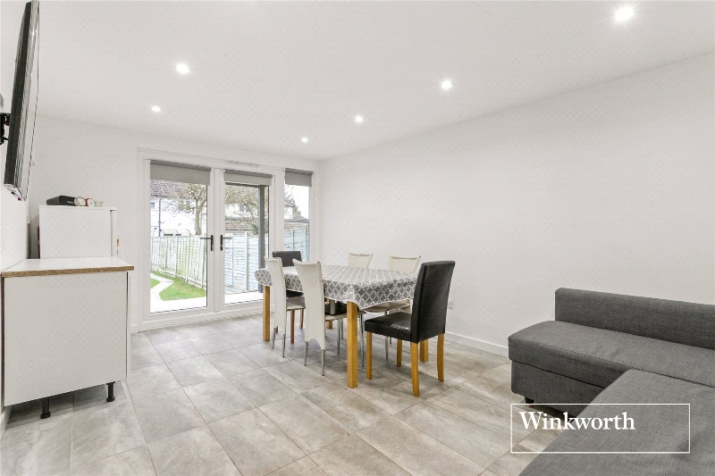 Brent Place, Barnet, EN5