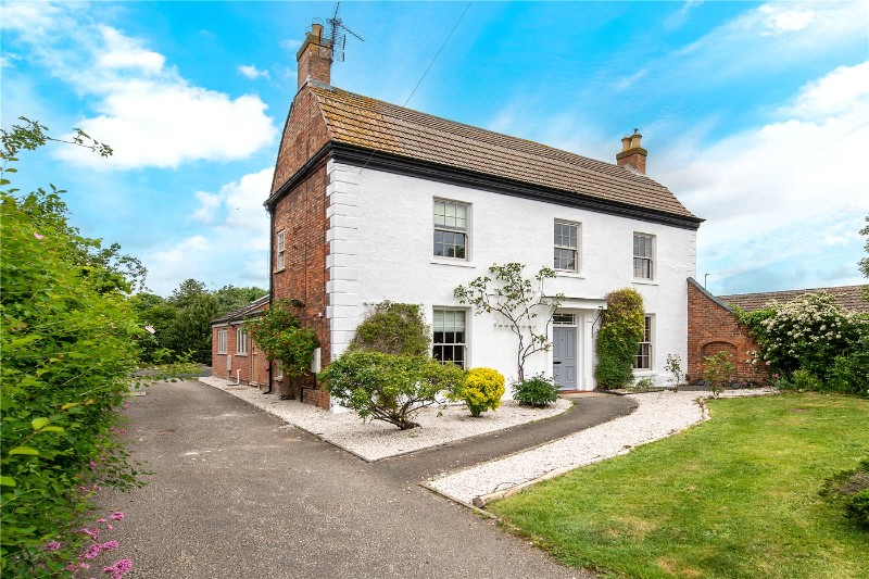 5 bedroom property for sale in Main Street, Balderton, Newark, NG24