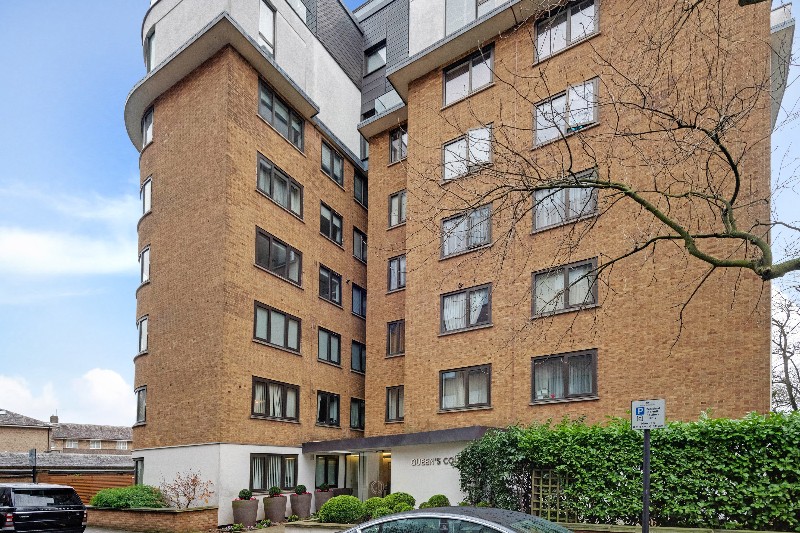 Queens Court, Finchley Road, St John&#39;s Wood, London, NW8