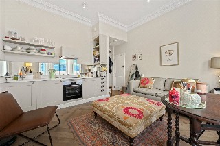 Strathmore Gardens, London, W8