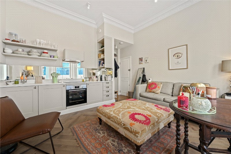 Strathmore Gardens, London, W8