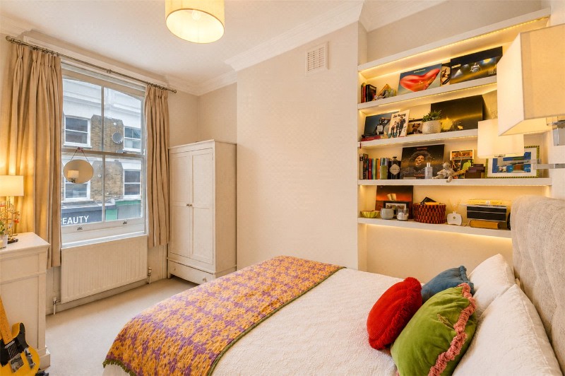 Battersea Park Road, London, SW11