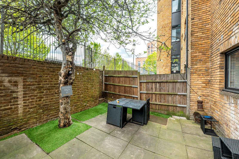 St. Ervans Road, London, W10