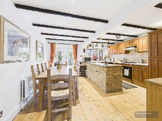 Bourneside Road, Addlestone, Surrey, KT15