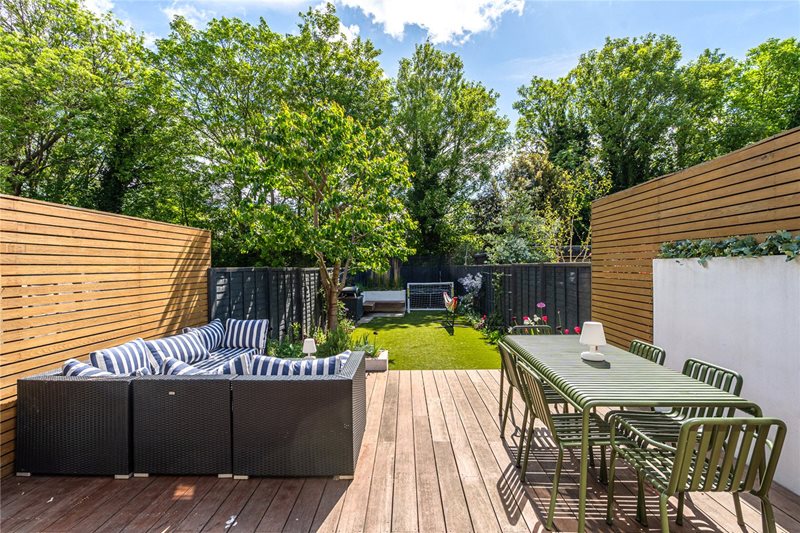 Gleneagle Road, London, SW16