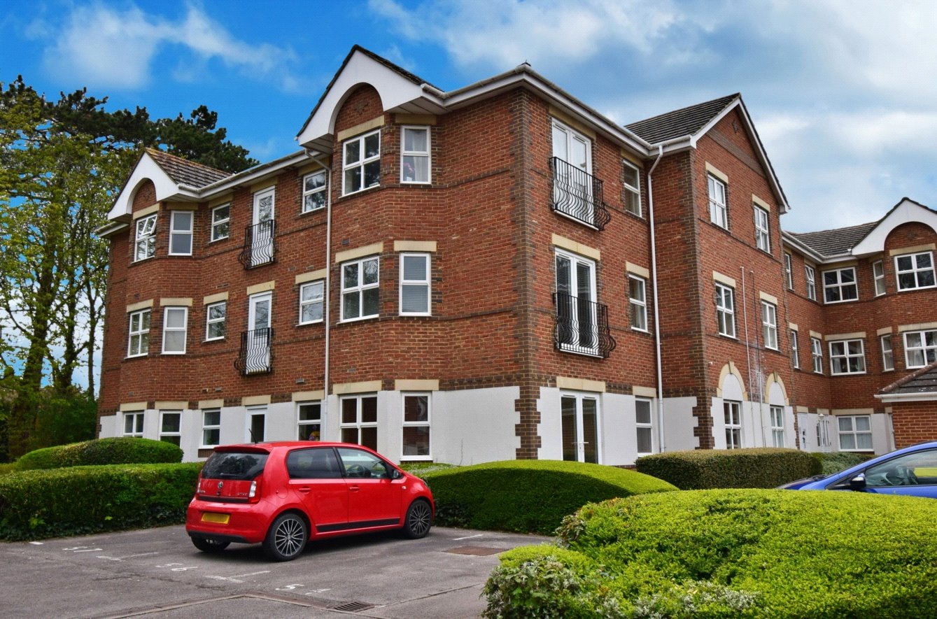 Regent Court, Basingstoke, Hampshire, RG21 2 bedroom flat/apartment in Basingstoke
