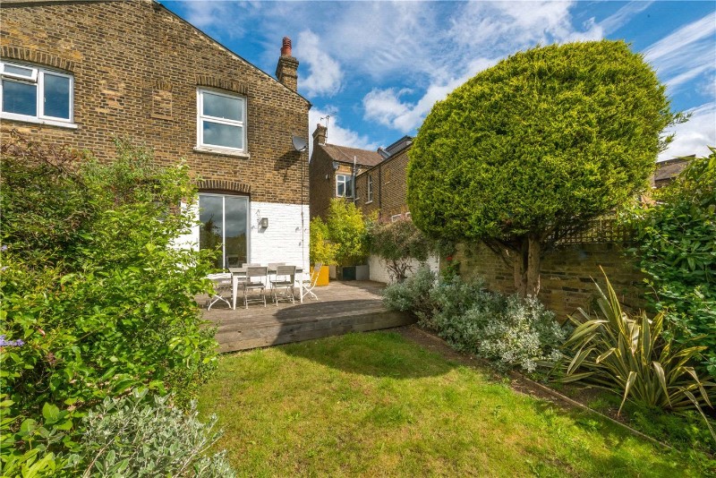 Bathurst Gardens, London, NW10