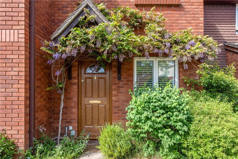 Dukes Close, Petersfield, Hampshire, GU32