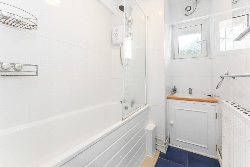 Winterfold Close, London, SW19