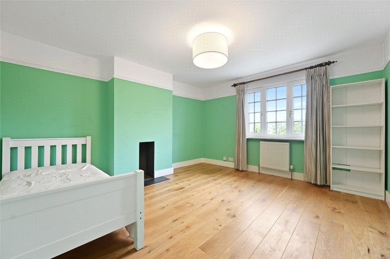 Findon Road, London, W12