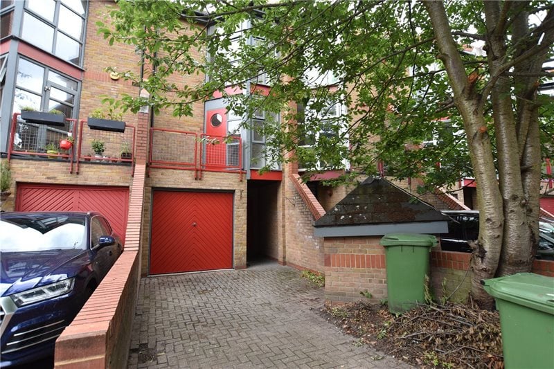 Holyoake Court, Bryan Road, London, SE16