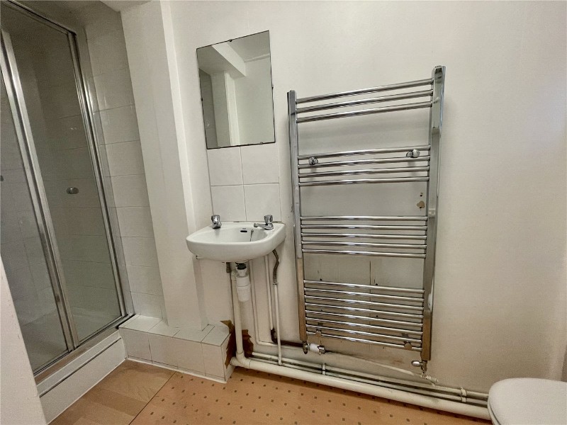 Dollis Drive, Farnham, GU9