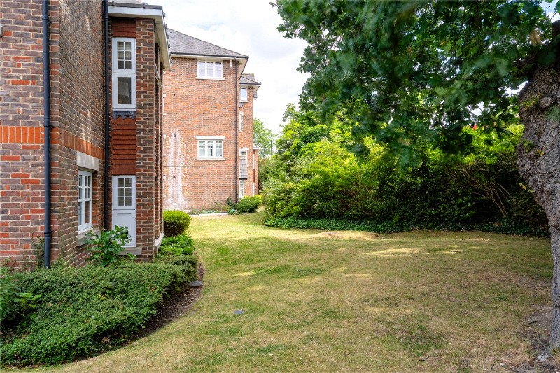 Fawcett Close, London, SW16