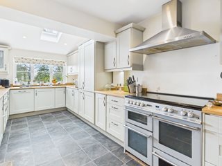 Jocelyn Mead, Crediton, Devon, EX17