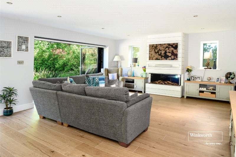 Bute Drive, Highcliffe, Christchurch, BH23