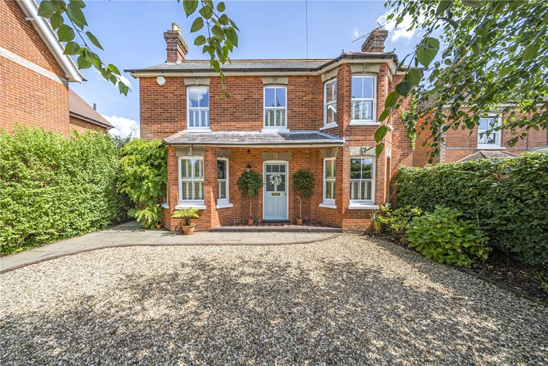 Lickfolds Road, Rowledge, Farnham, Surrey, GU10