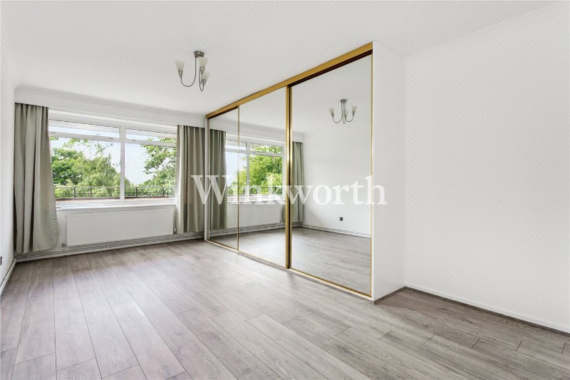 Aldermans Hill, London, N13