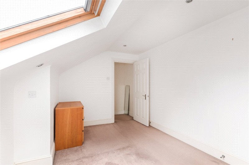 Station Parade, Balham High Road, SW12