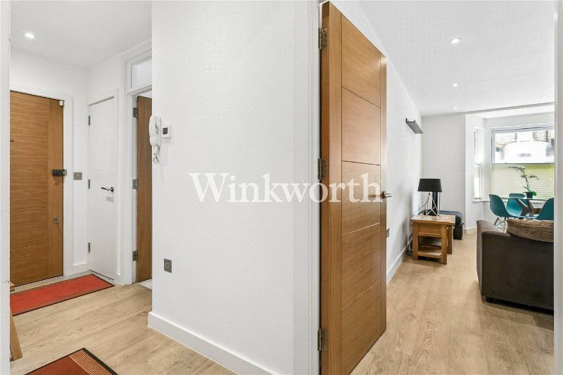 Avenue Road, London, N15