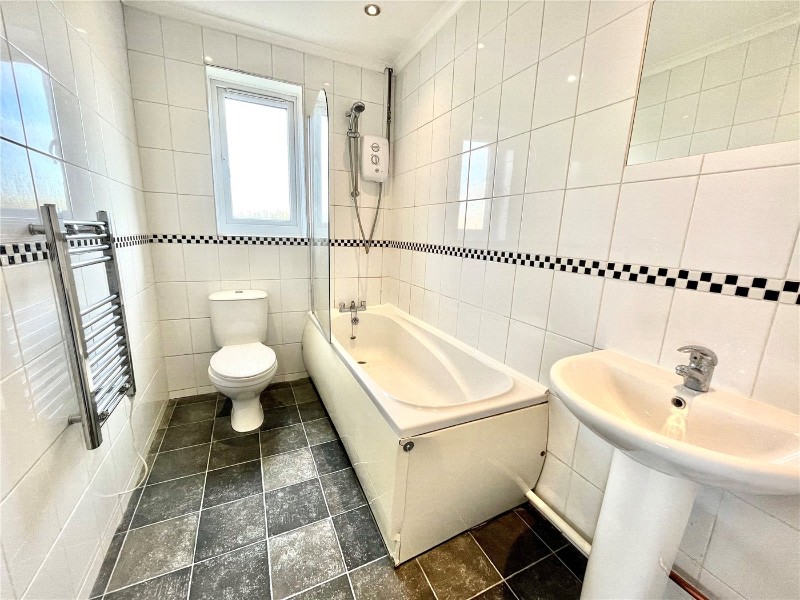 Chedworth Close, Ecton Brook, Northampton, NN3