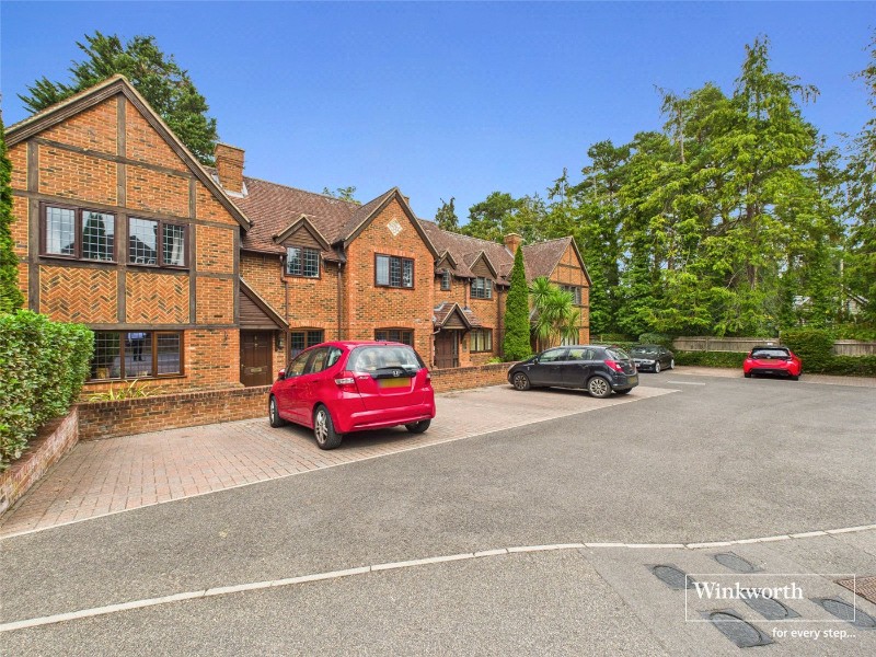Denefield Gardens, Tilehurst, Reading, Berkshire, RG31