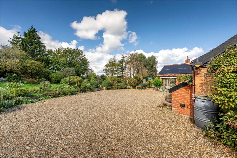 Ferry Road, Surlingham, Norwich, Norfolk, NR14