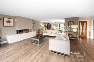 Hynesbury Road, Friars Cliff, Christchurch, BH23