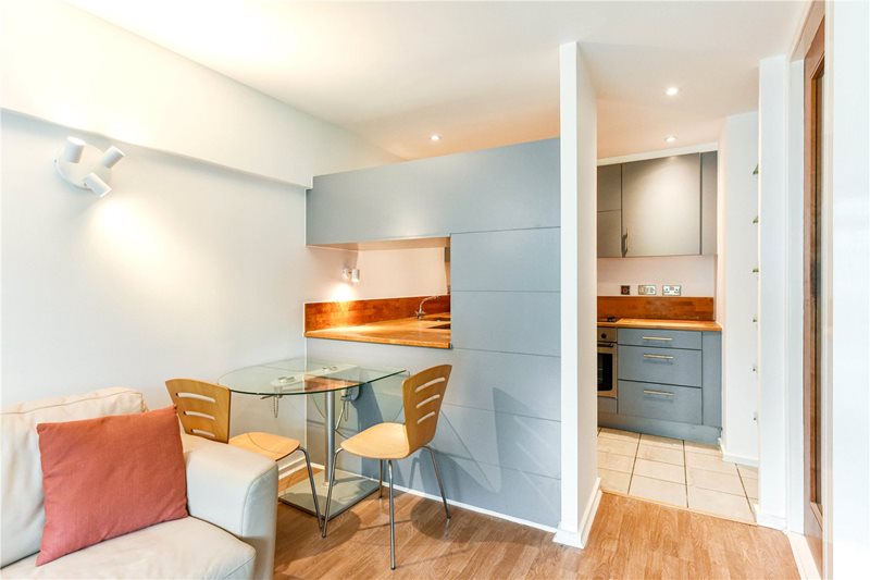 Myddelton Passage, London, EC1R