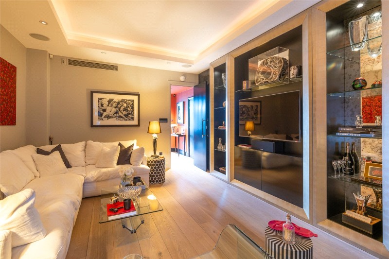 Elgin Avenue, London, W9