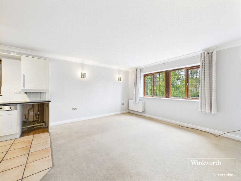 Denefield Gardens, Tilehurst, Reading, Berkshire, RG31