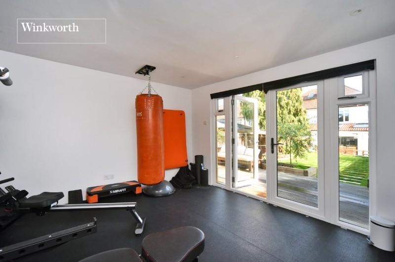 Ardrossan Gardens, Worcester Park, Surrey, KT4