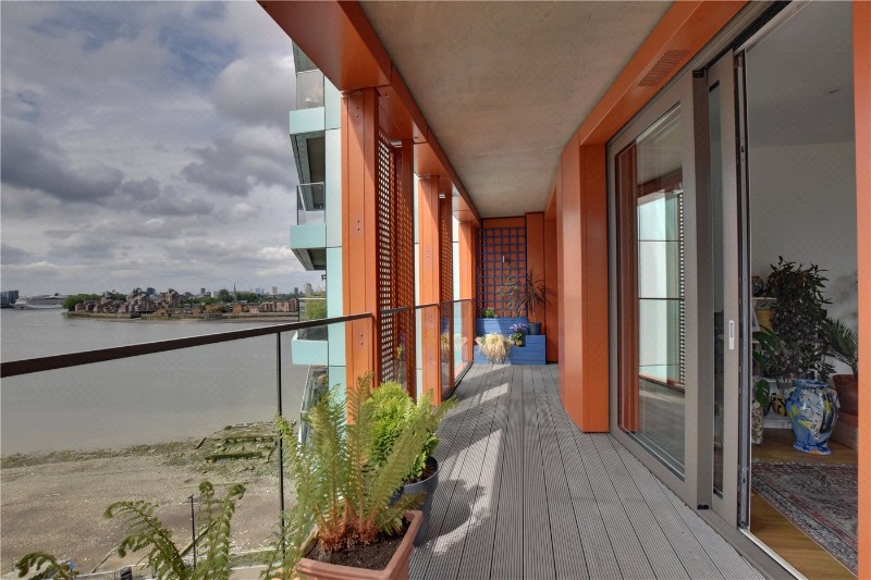 Gordian Apartments, 34 Cable Walk, Greenwich, London, SE10