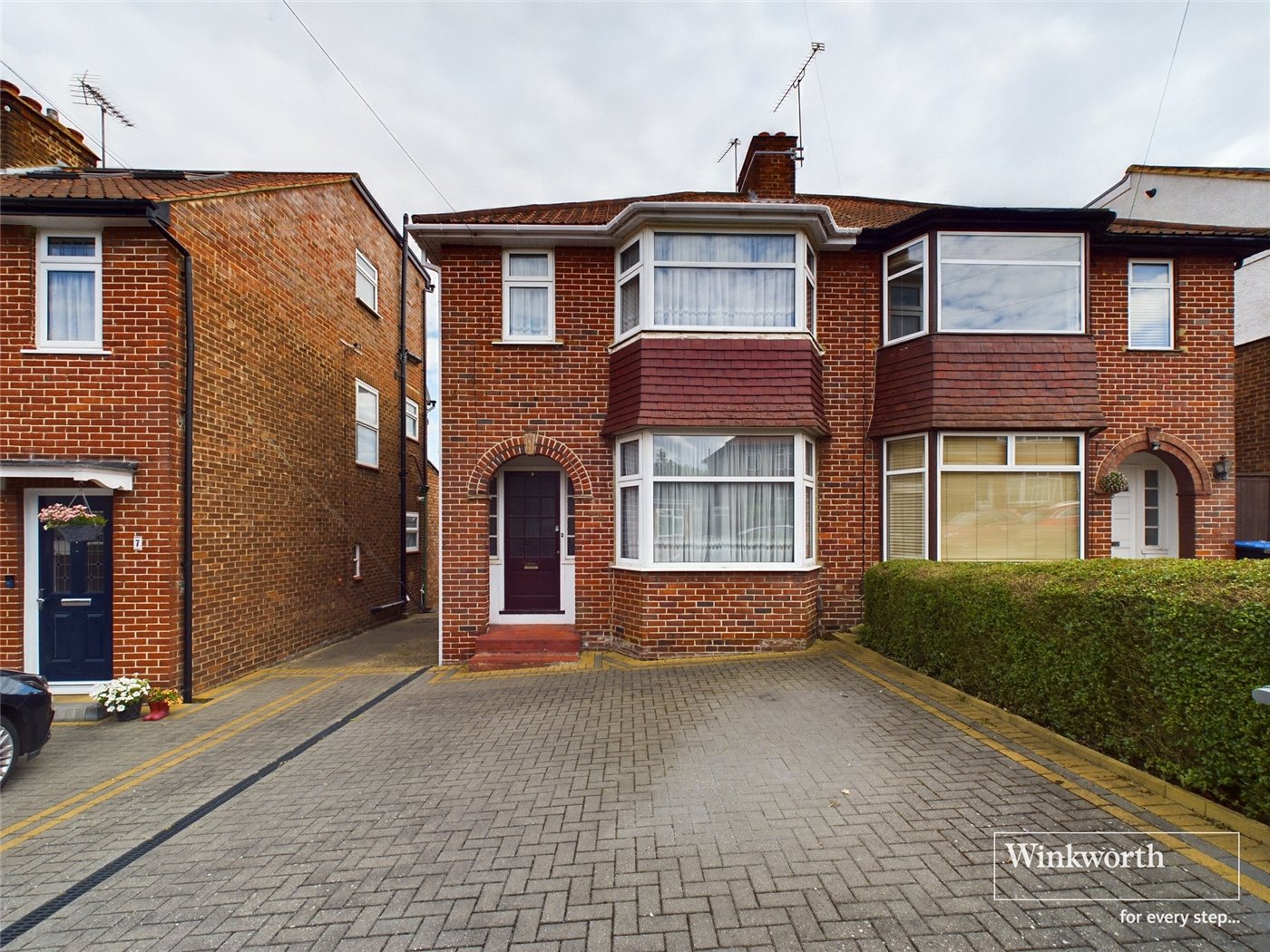 3 bedroom property for sale in Lodore Gardens, London, NW9 (Ref