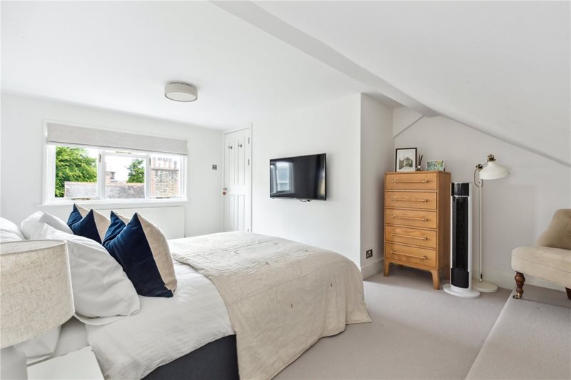 Leverson Street, London, SW16