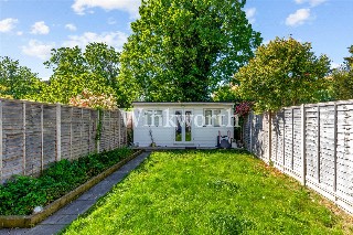 Lynbridge Gardens, London, N13