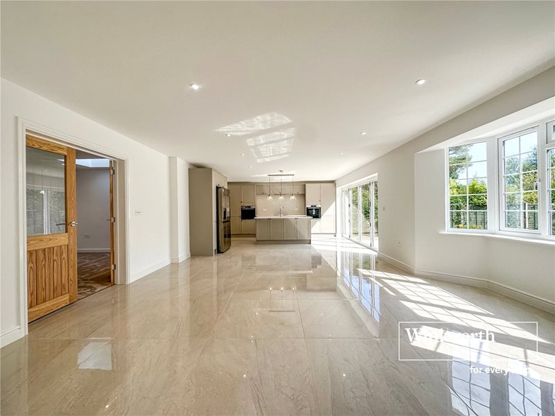 Chine Walk, West Parley, Ferndown, Dorset, BH22