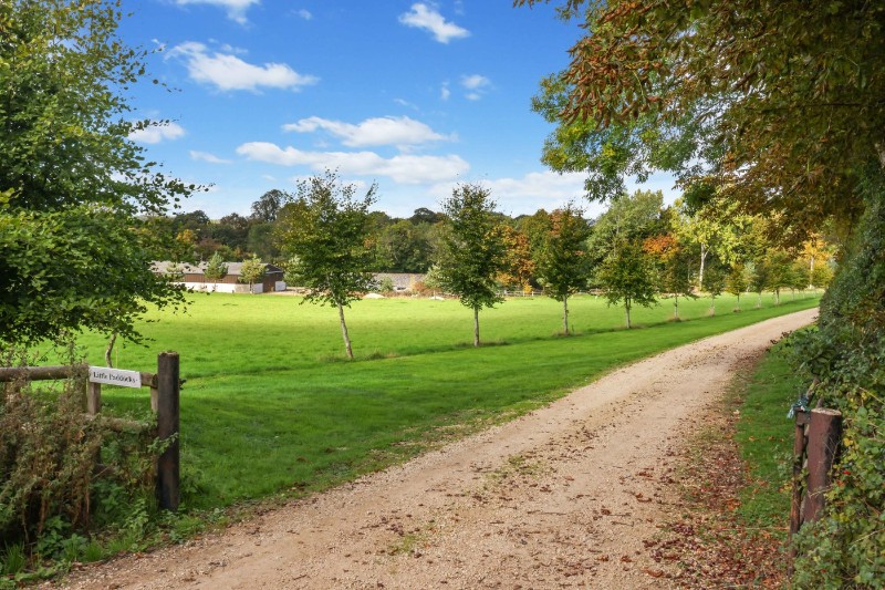 Kilham Lane, Shipton Oliffe, Cheltenham, Gloucestershire, GL54
