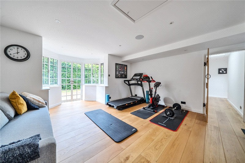 Crooksbury Road, Farnham, Surrey, GU10