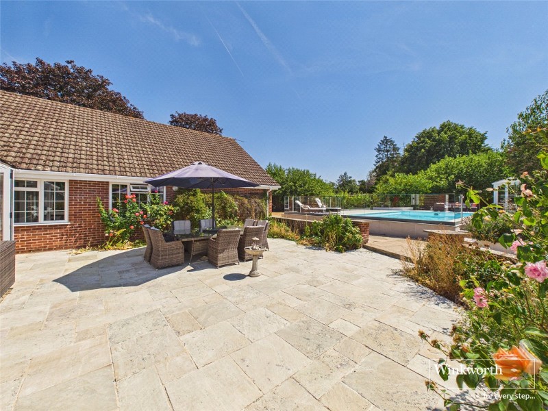 Carbinswood Lane, Woolhampton, Reading, Berkshire, RG7