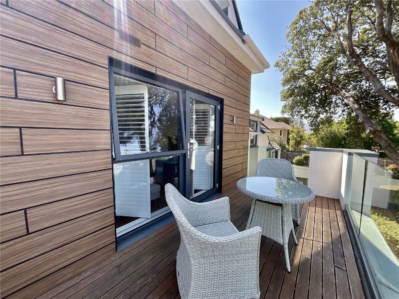 Seascape, 27 Wharncliffe Road, Highcliffe, Dorset, BH23