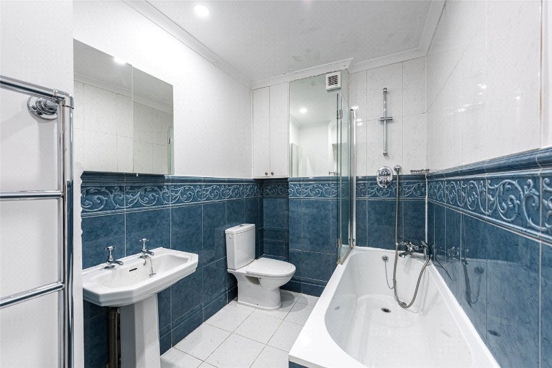 St. Georges Drive, London, SW1V