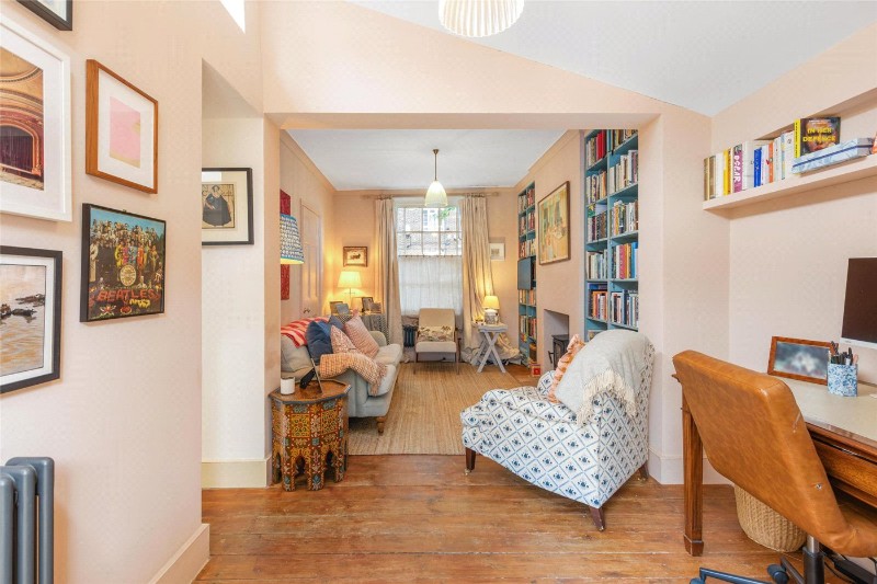 Cowley Road, London, SW9